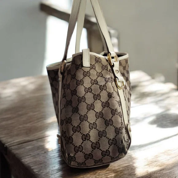 GUCCI GG Canvas Abbey Tote In PRELOVED CONDITION LEATHER HAS BEEN RETOUCHED - Picture 6 of 16